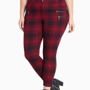 Torrid Size 20 Cropped Plaid Pants